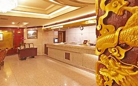 エンペラー ホテル